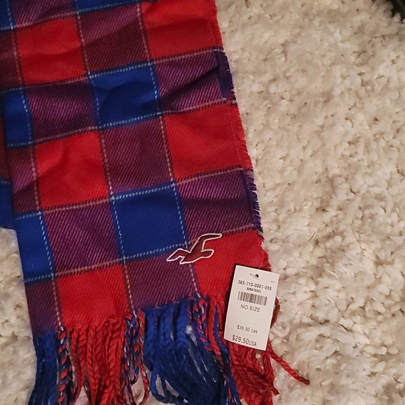 Hollister Scarf - Picture 4 of 4